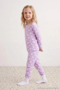 TRENDYOLMİLLA KIDS Purple Soft textured Cotton Heart Printed Regular Girls' Knitting Pajama Set - Image 3