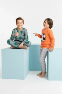 TRENDYOLMİLLA KIDS Salmon-Gray Boys' 4 Sets Soft Textured Printed Pajama Set - Image 2