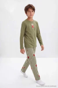 TRENDYOLMİLLA KIDS Khaki Cotton Printed Knitting Boys' Bottom-Top Pajama Set - Image 3