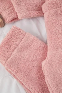 TRENDYOLMİLLA KIDS PINK Mini Me Plush Knitting Girls' Thick Pajama Set - Image 3