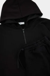 TRENDYOLMİLLA KIDS Black Cotton Boys' Hooded Thin Zippered Cardigan and Tracksuit Bottom - Image 10