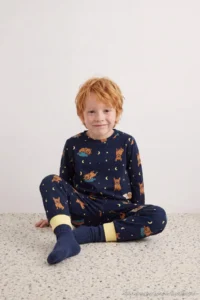 TRENDYOLMİLLA KIDS Black Soft Material Men Kids Pajama Set - Image 2