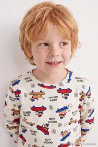 TRENDYOLMİLLA KIDS Ecru Soft textured Boys' Car Printed Pajama Set - Image 4