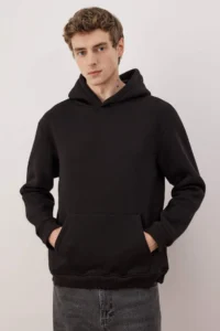 TRENDYOLMİLLA MEN Black Regular / Normal Cut Back Printed Knitting Sweatshirt - Image 2