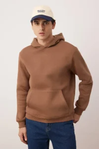 TRENDYOLMİLLA MEN Brown Regular /Normal Cut Back Printed Sweatshirt - Image 2