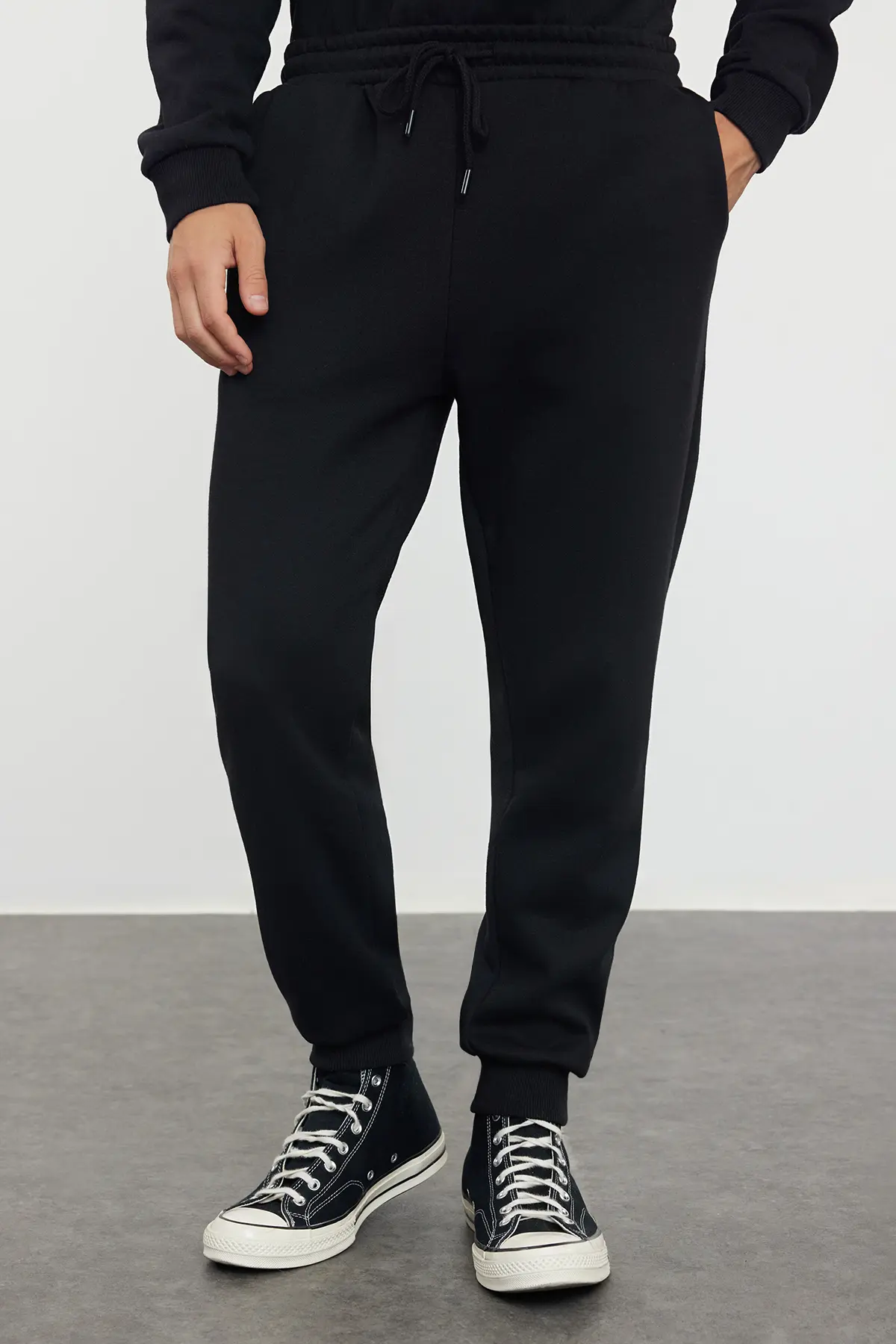 TMNAW21EA0264-BLACK_1