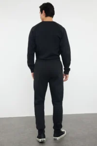 TRENDYOLMİLLA MEN Black Regular/Normal Cut Fleece/Warm Sweatpants - Image 5