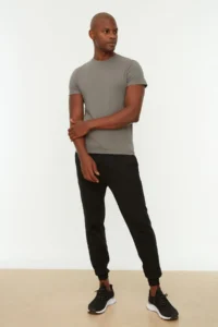 TRENDYOLMİLLA MEN Black Regular/Normal Cut Fleece/Warm Sweatpants - Image 8