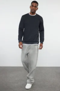 TRENDYOLMİLLA MEN Anthracite Regular/Normal Cut Inside Fleece/Warm Sweatshirt - Image 2