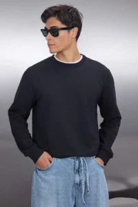 TRENDYOLMİLLA MEN Black Regular/Normal Cut Inside Fleece/Warm Sweatshirt - Image 10