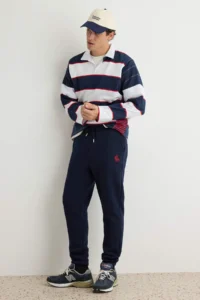 TRENDYOLMİLLA MEN NAVY BLUE Embroidered Regular/Normal Cut Leg Elastic Inside Fleece Sweatpants - Image 2