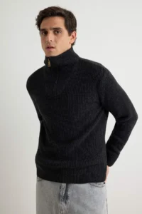 TRENDYOLMİLLA MEN DARK anthracite Regular Fit Woolly Zippered Turtleneck Knitwear Sweater