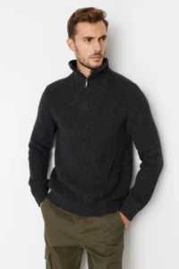 TRENDYOLMİLLA MEN DARK anthracite Regular Fit Woolly Zippered Turtleneck Knitwear Sweater - Image 7
