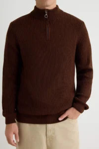 TRENDYOLMİLLA MEN Brown Regular High Neck Plain Sweater - Image 3