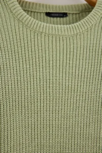 TRENDYOLMİLLA MEN MINT Oversized Crew Neck Plain Sweater - Image 7