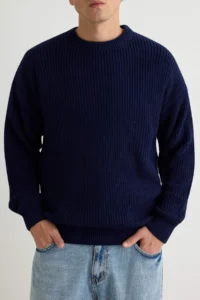 TRENDYOLMİLLA MEN NAVY BLUE Oversized Fit Wide Pattern Crew Neck Basic Knitwear Sweater - Image 3