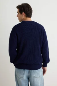 TRENDYOLMİLLA MEN NAVY BLUE Oversized Fit Wide Pattern Crew Neck Basic Knitwear Sweater - Image 4