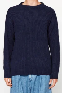 TRENDYOLMİLLA MEN NAVY BLUE Oversized Fit Wide Pattern Crew Neck Basic Knitwear Sweater - Image 9