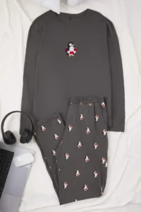 TRENDYOLMİLLA MEN Anthracite Regular Penguen Embroidered Knitting Pajama Set