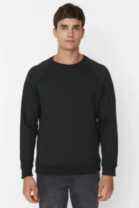 TRENDYOLMİLLA MEN Black Oversized/Wide Cut Inside Fleece/Warm Raglan Sleeve Sweatshirt - Image 4