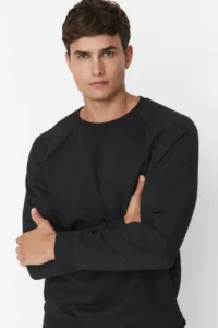 TRENDYOLMİLLA MEN Black Oversized/Wide Cut Inside Fleece/Warm Raglan Sleeve Sweatshirt - Image 5