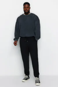TRENDYOLMİLLA MEN Black Plus Size Regular/Normal Cut Jogger Basic Cotton Sweatpants - Image 4