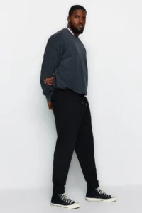 TRENDYOLMİLLA MEN Black Plus Size Regular/Normal Cut Jogger Basic Cotton Sweatpants - Image 6