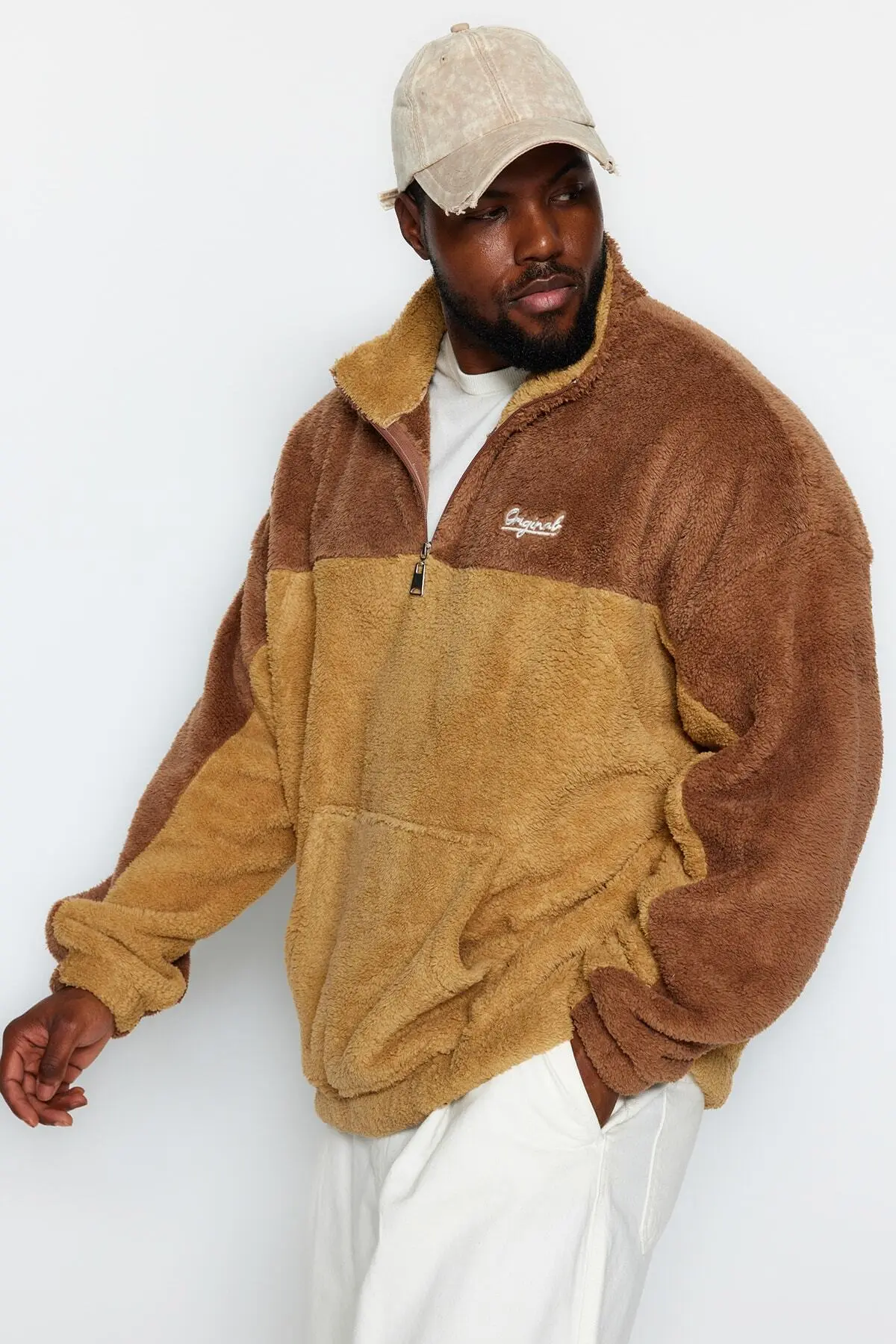 TMNAW24AO00015-CAMEL_1
