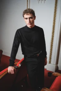 TRENDYOLMİLLA MEN Black Regular Fit Couple Half Turtleneck Soft Basic Sweater - Image 2