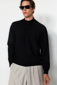 TRENDYOLMİLLA MEN Black Regular Fit Couple Half Turtleneck Soft Basic Sweater - Image 5