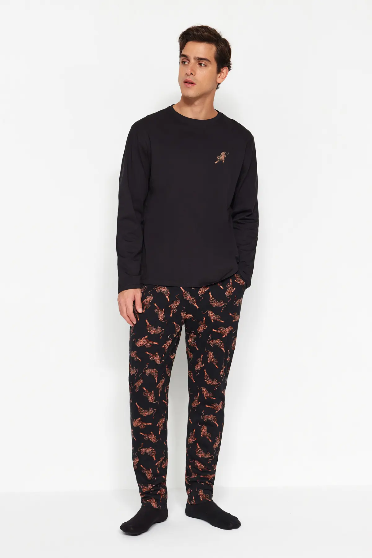 TMNAW24PT00010-BLACK_1