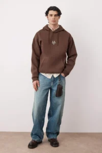 TRENDYOLMİLLA MEN Dark Brown Oversized/Wide Cut Hooded Tiger Embroidered Sweatshirt with Fleece Inside - Image 2