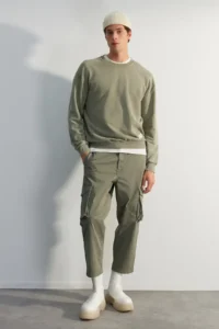 TRENDYOLMİLLA MEN Green Oversized/Wide Cut Antique/Faded Effect Sweatshirt - Image 2