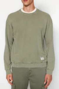 TRENDYOLMİLLA MEN Green Oversized/Wide Cut Antique/Faded Effect Sweatshirt - Image 5