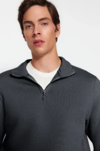 TRENDYOLMİLLA MEN Anthracite Regular/Normal Cut High Neck Zippered Warm Basic Sweatshirt - Image 3