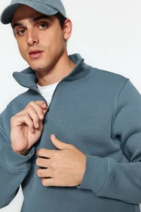 TRENDYOLMİLLA MEN BLUE Regular/Normal Cut High Neck Zippered Cotton Basic Sweatshirt with Fleece Inside - Image 2