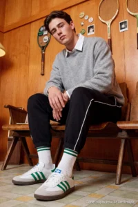 TRENDYOLMİLLA MEN Black Regular/Normal Cut Piped Thick Sweatpants - Image 3