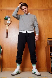 TRENDYOLMİLLA MEN Black Regular/Normal Cut Piped Thick Sweatpants - Image 4