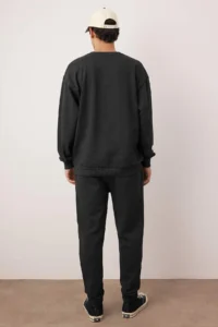 TRENDYOLMİLLA MEN Anthracite Oversized/Wide Cut Text Printed Tracksuit - Image 4