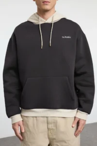 TRENDYOLMİLLA MEN Anthracite Oversized/Wide Cut Hooded Color Blocked Embroidered Sweatshirt with Fleece Inside