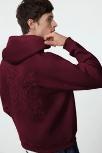 TRENDYOLMİLLA MEN Burgundy Oversized/Wide Cut Back Embroidery Detailed Hooded Sweatshirt