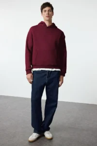 TRENDYOLMİLLA MEN Burgundy Oversized/Wide Cut Back Embroidery Detailed Hooded Sweatshirt - Image 2