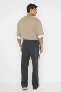 TRENDYOLMİLLA MEN Teen NAVY BLUE Straight Fit Stripe Detailed Silicone Labeled Thick interlock Sweatpants - Image 5