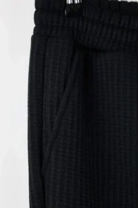 TRENDYOLMİLLA MEN Black Regular/Normal Cut textured Light Hem Sweatpants - Image 2