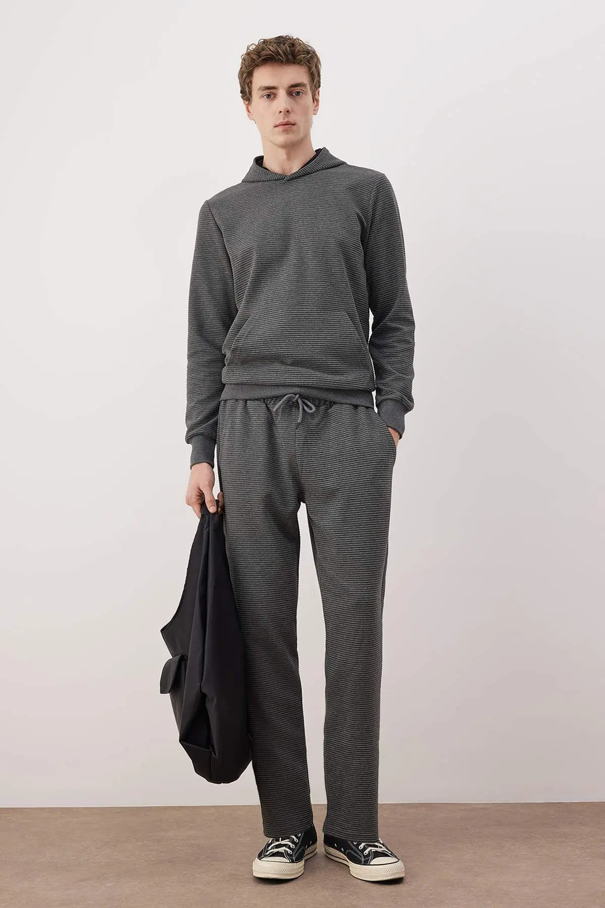 TMNAW26EA00017-ANTHRACITE_1