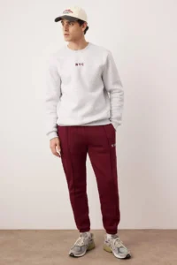 TRENDYOLMİLLA MEN Gray - Burgundy Regular/Rahat Cut Embroidered Tracksuit - Image 2