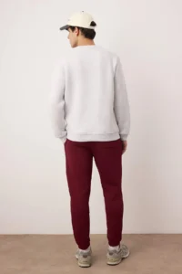 TRENDYOLMİLLA MEN Gray - Burgundy Regular/Rahat Cut Embroidered Tracksuit - Image 4