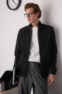 TRENDYOLMİLLA MEN Black Regular High Neck Plain Zippered Cardigan