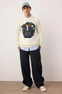 TRENDYOLMİLLA MEN Ecru Regular Crew Neck animals Teddy Bear Sweater