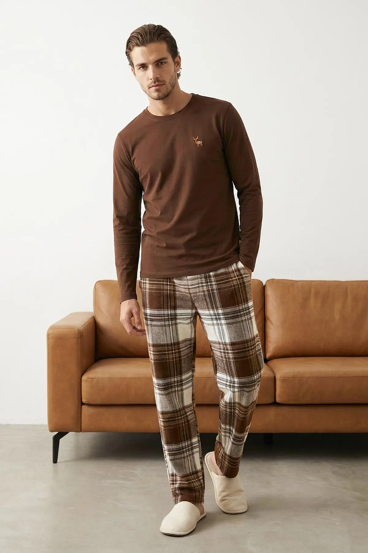 TMNAW26PT00061-BROWN_1